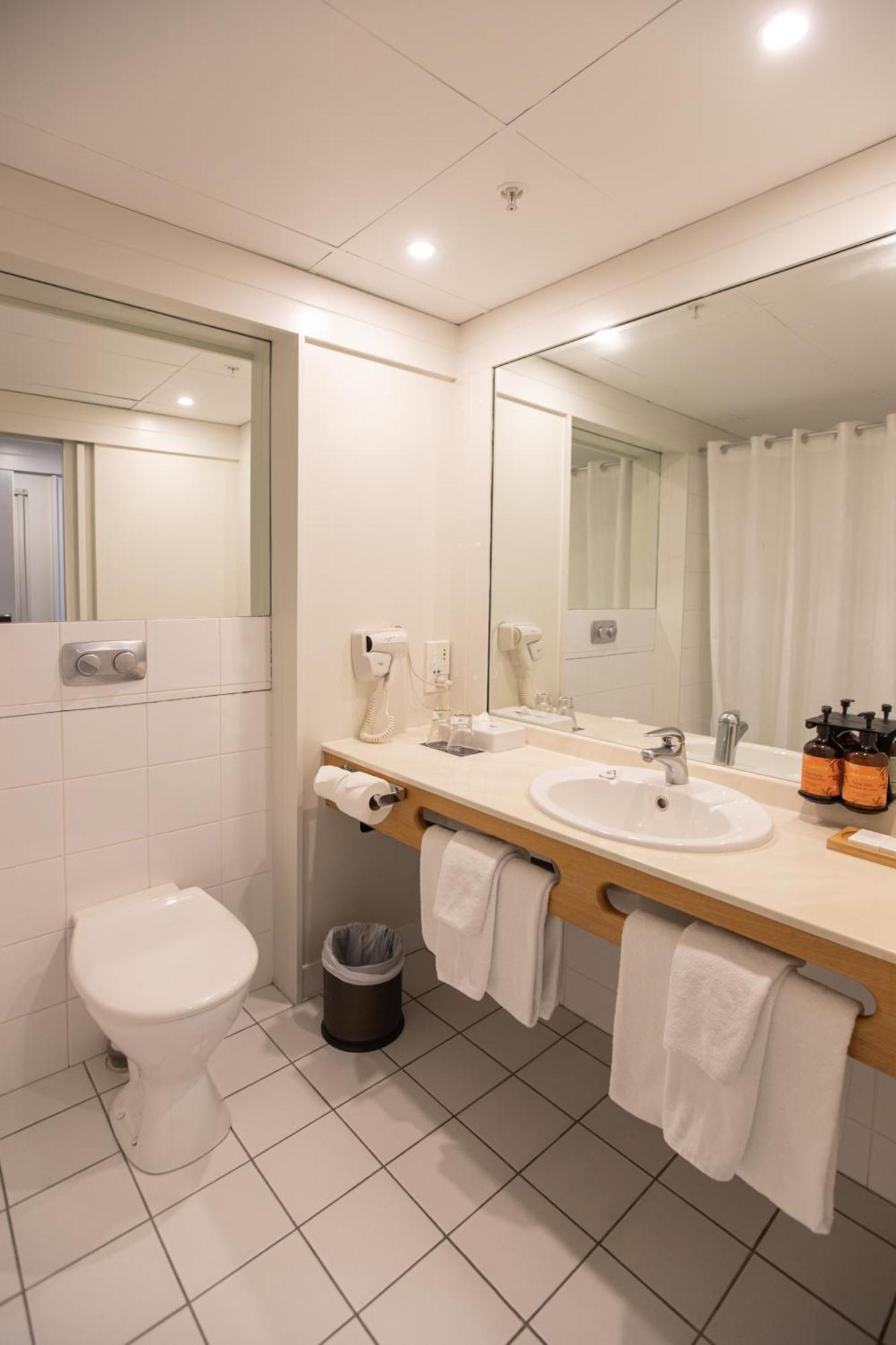 James Cook Hotel Grand Chancellor Уелингтън Екстериор снимка